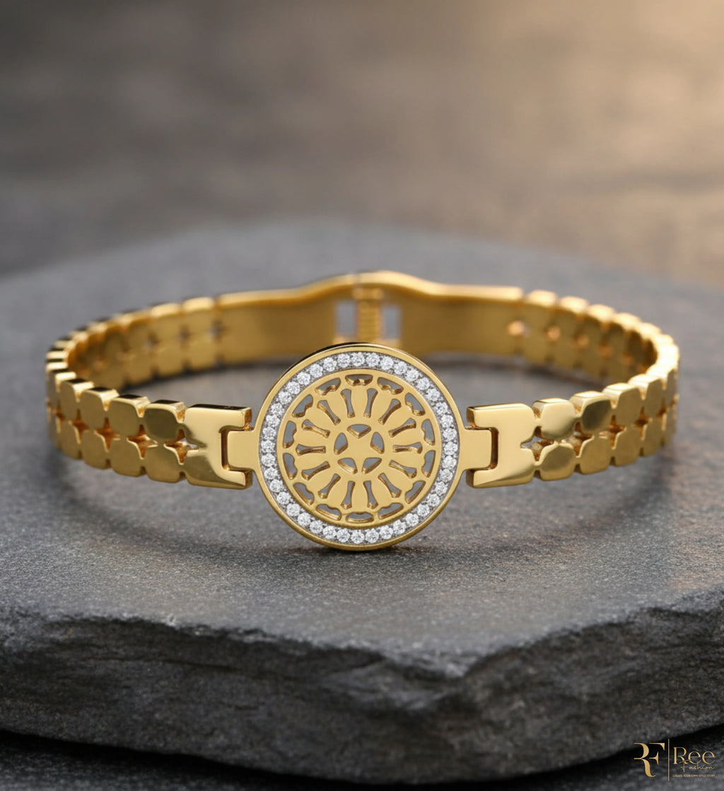 Royal Charm Gold Bracelet