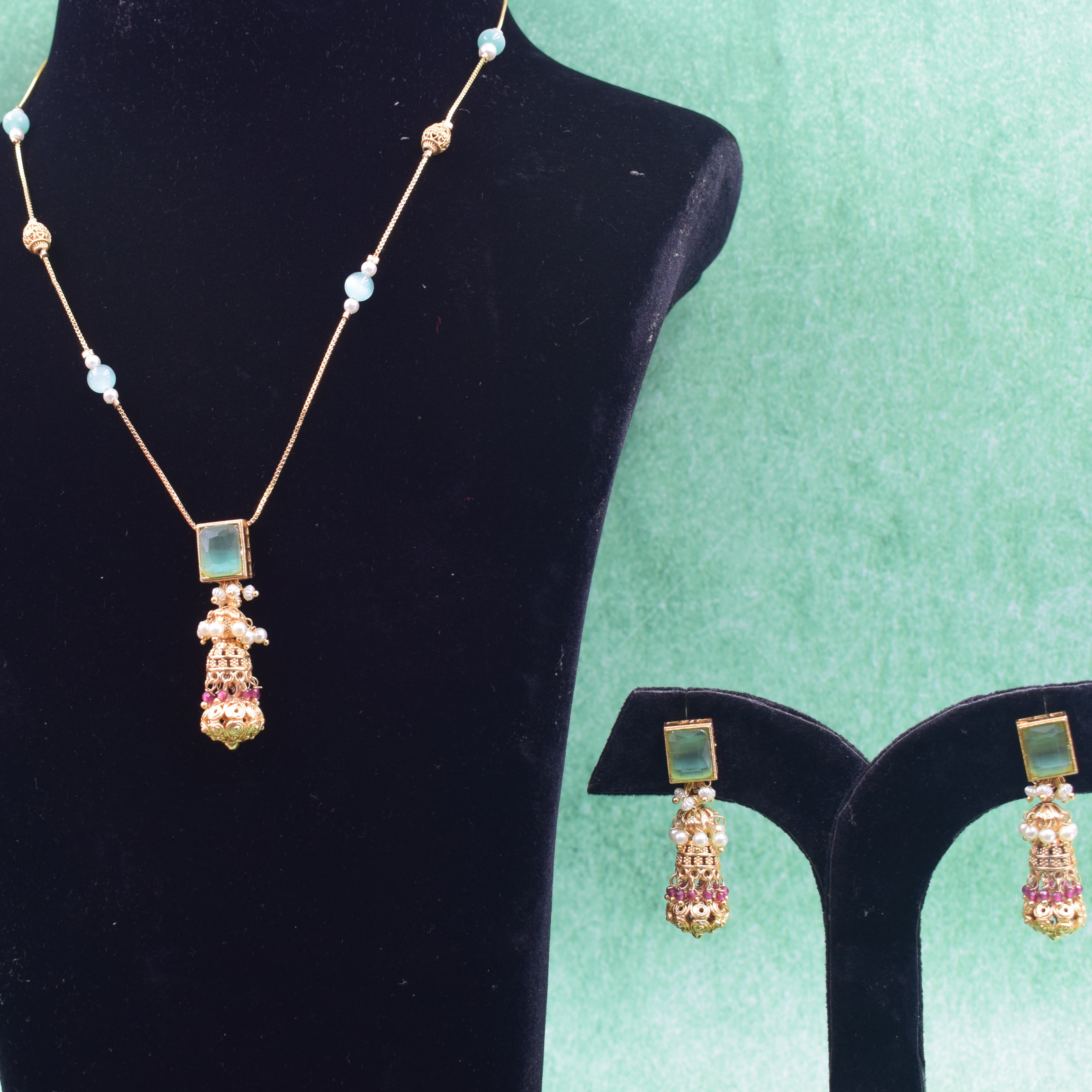 Emerald Jhumka Drop Pendant