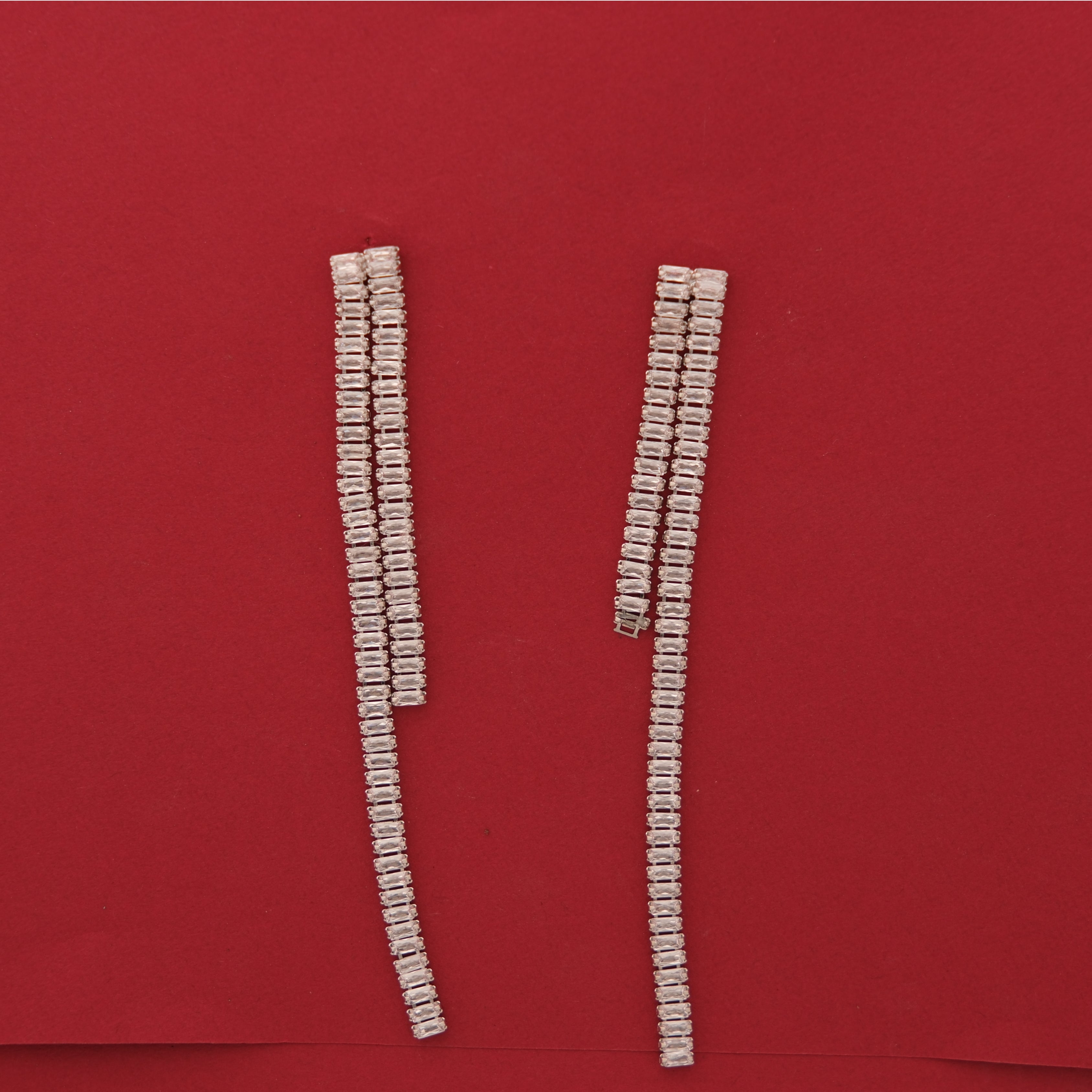 Eterna Spark Line Earrings