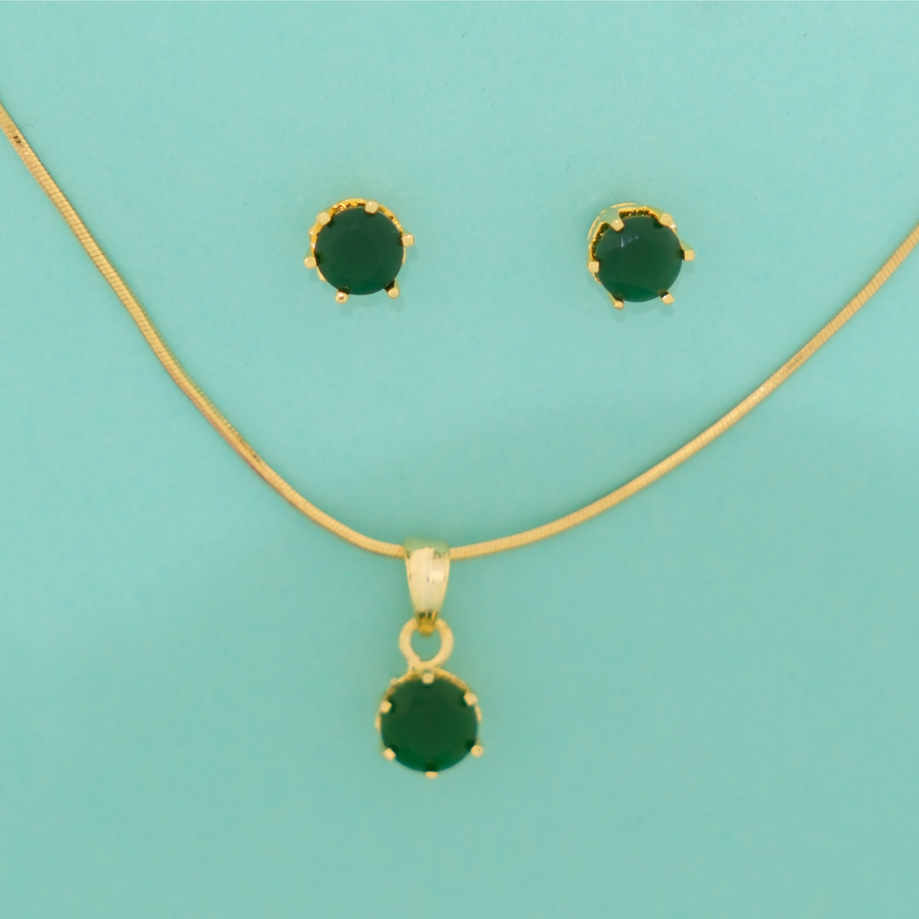 Emerald Grace Solitaire Pendant Set