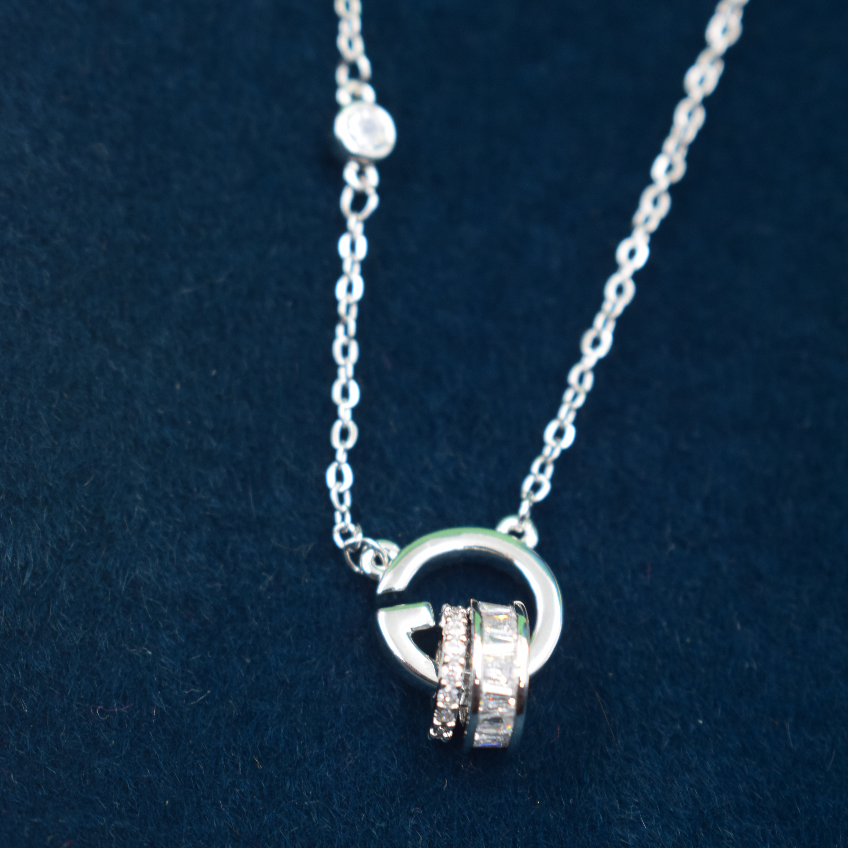 Eterna Link Pendant