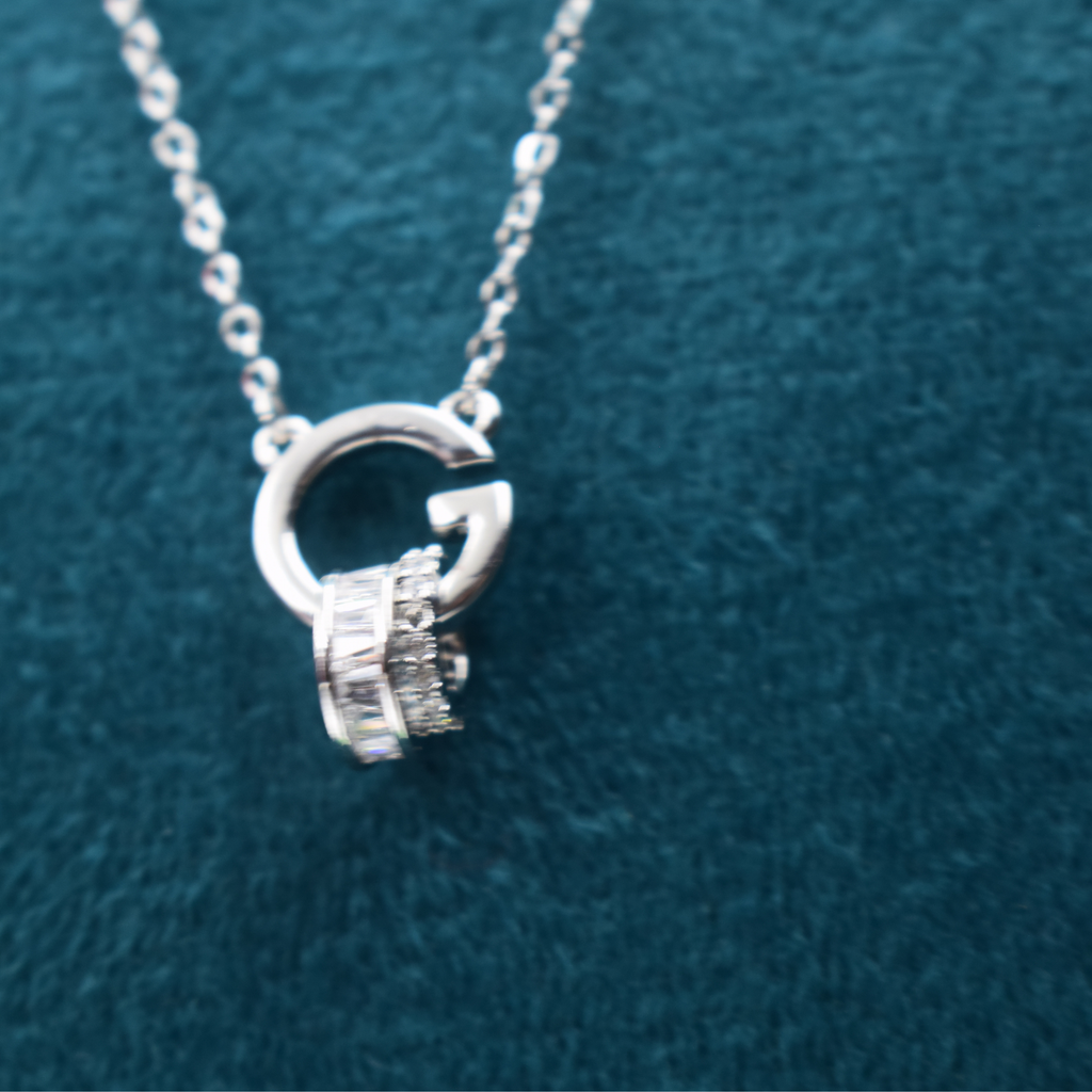 Eterna Link Pendant
