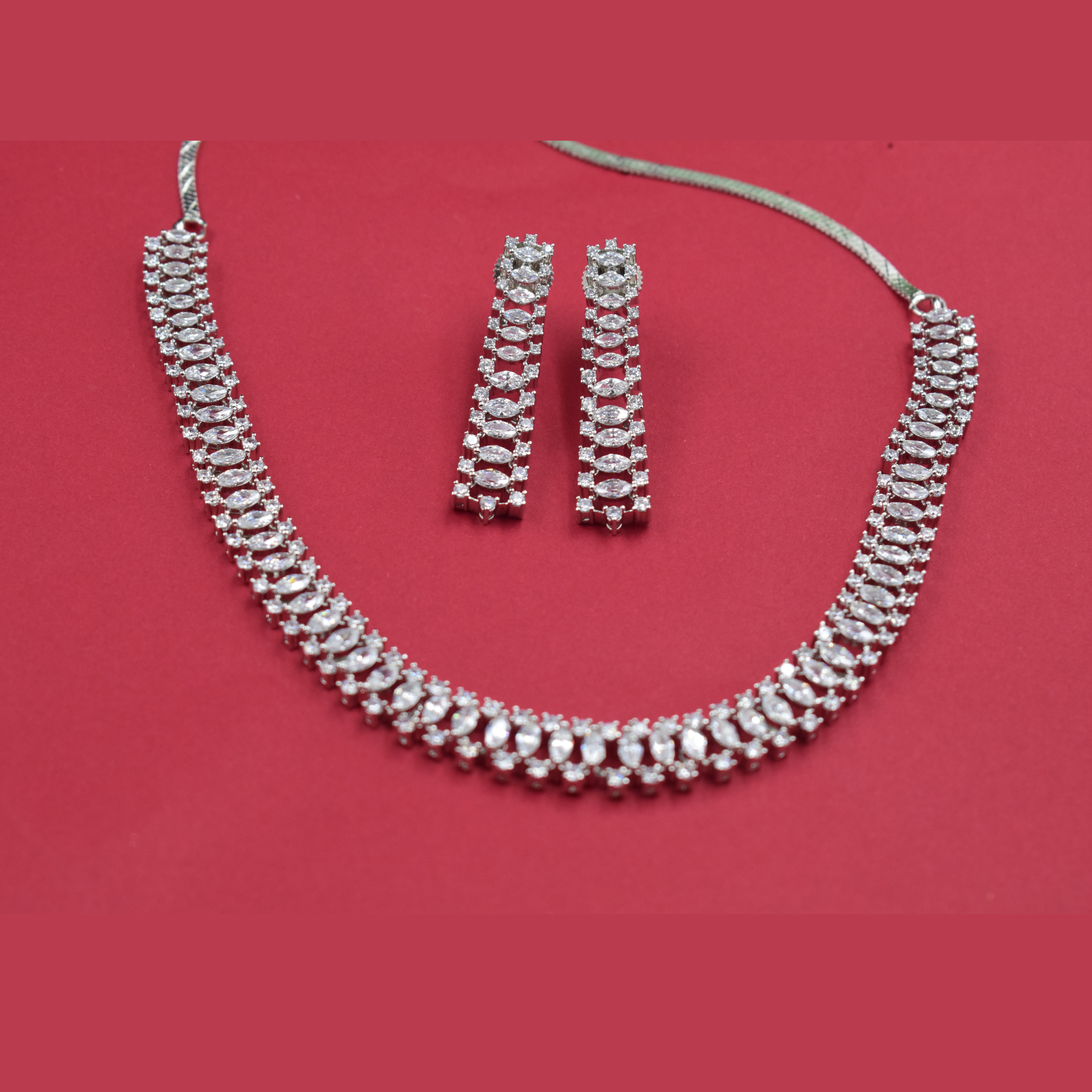 Celestia Glow AD Necklace Set