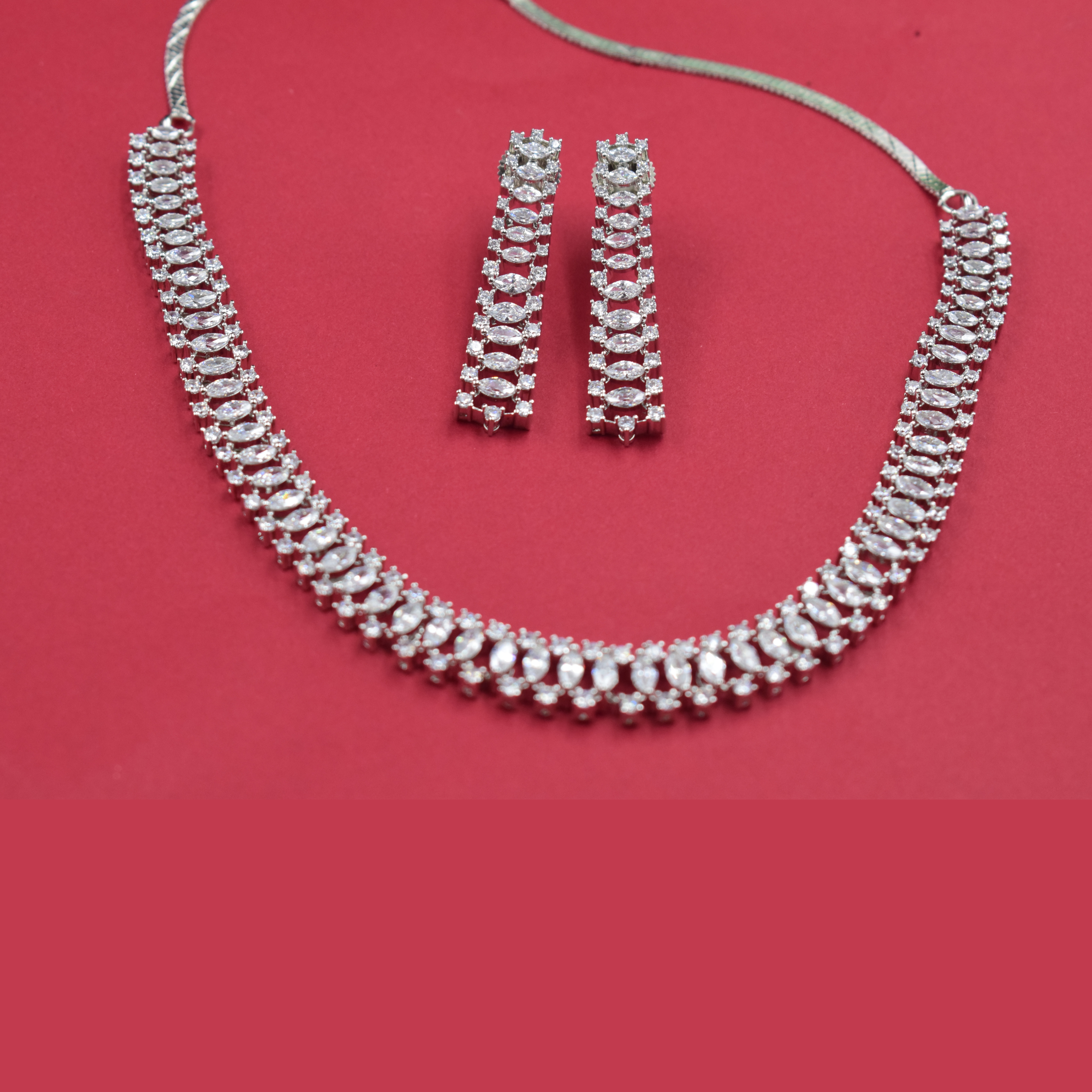 Celestia Glow AD Necklace Set