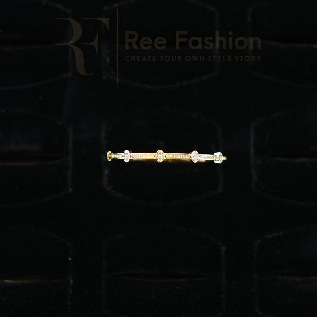 Golden Clover Elegance Bracelet